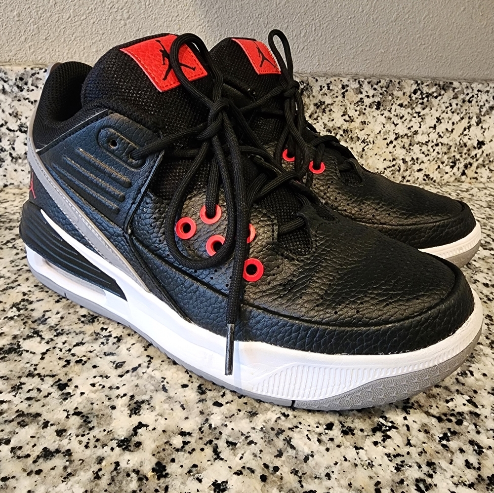 Boys Jordan Max Aura 5